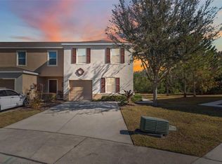 9868 Hound Chase Dr, Gibsonton, FL 33534