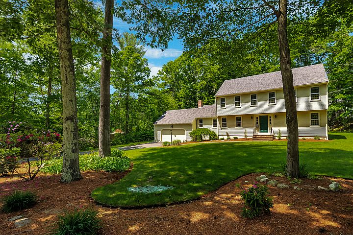 1st image of 11 Longview Dr