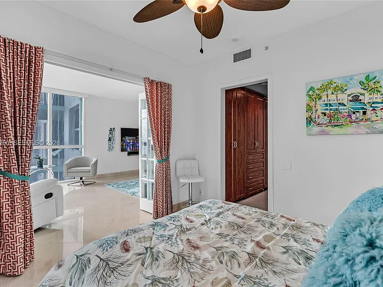 1500 Ocean Dr #907 — Photo 12