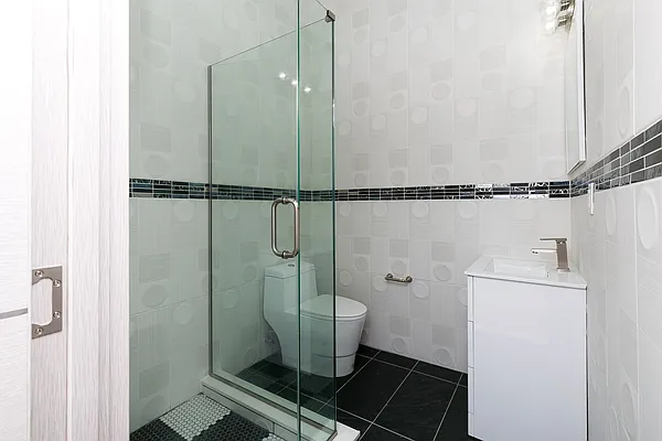 Rented by Nooklyn NYC LLC | media 11
