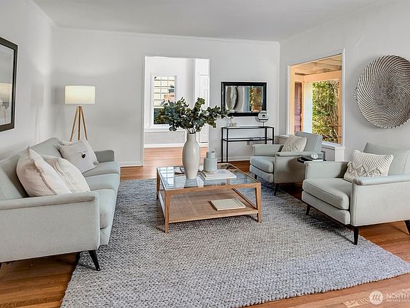 5th image of 2321 33rd Avenue S