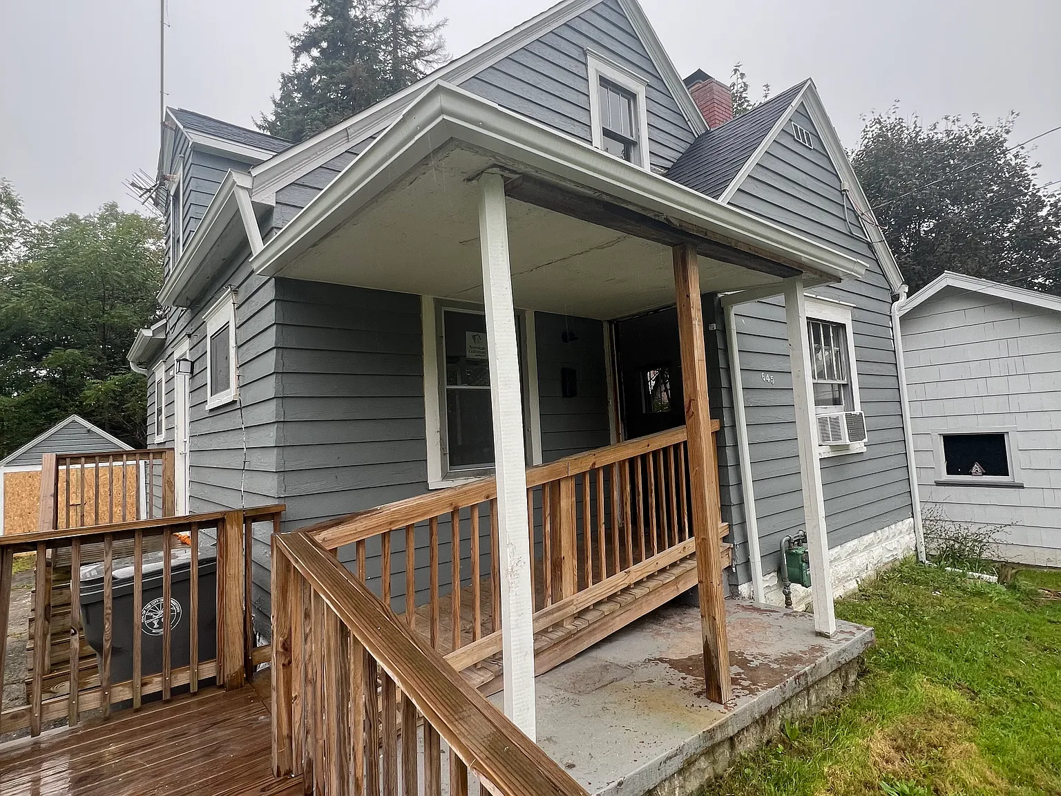 3 bed, 826 sqft, $995 — Photo 2