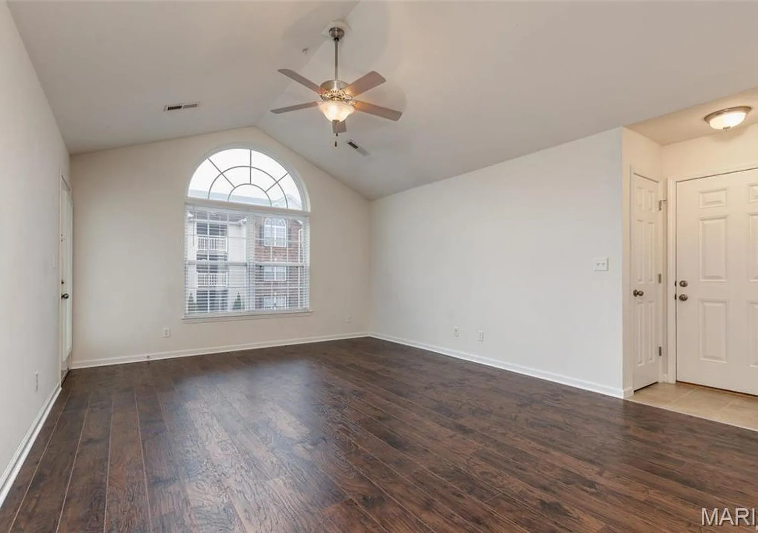 Lexington Place Apartments — Photo 3