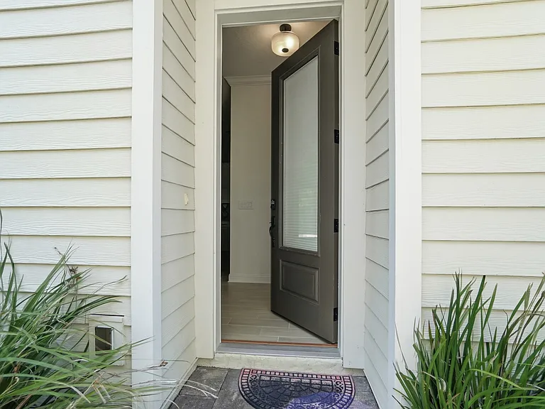 98 Liberty Bell Rd — Photo 2
