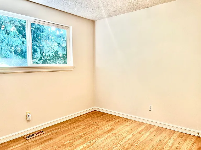1725 Union Ave SE — Photo 28