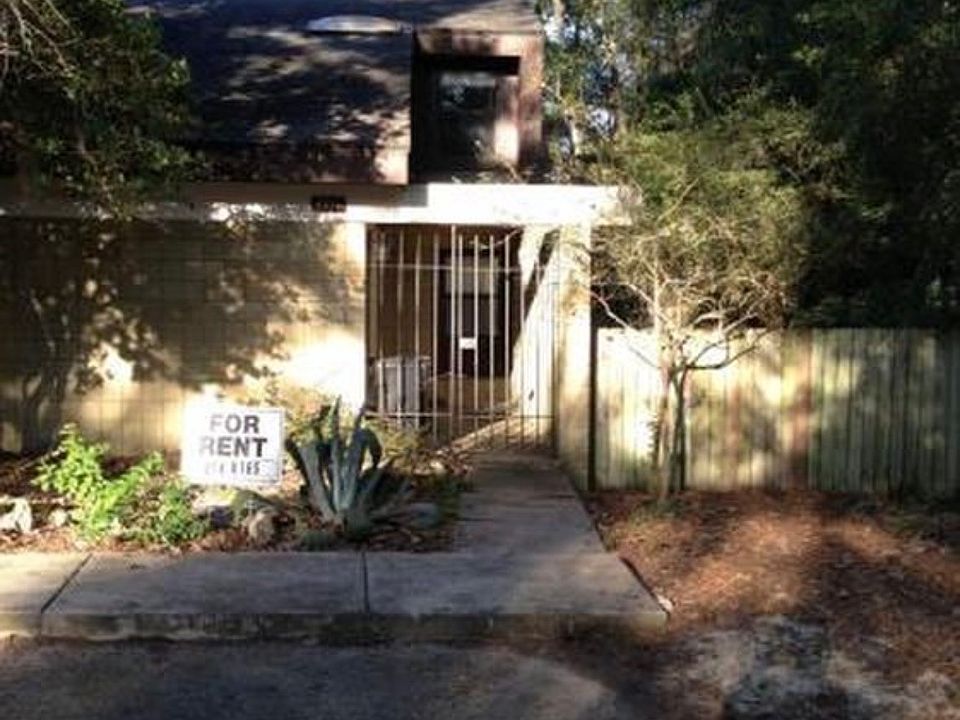 1st image of 4711 SW 69th Ter