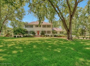 17 Algonquin Rd, Holmdel, NJ 07733