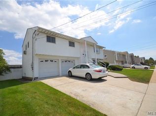 3655 Carrel Blvd, Oceanside, NY 11572