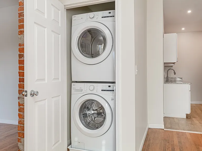 710 Franklin Ave #3 — Photo 11