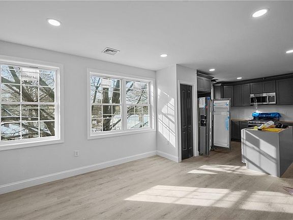 4th image of 20 Westcott Ave
