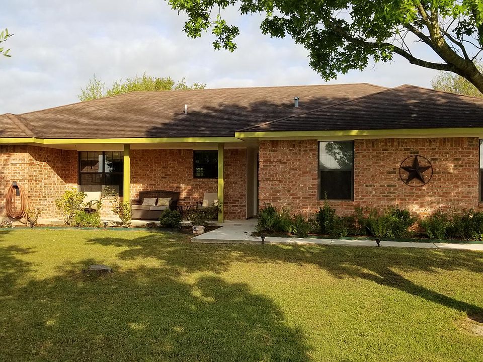 1st image of 129 Country Place Dr