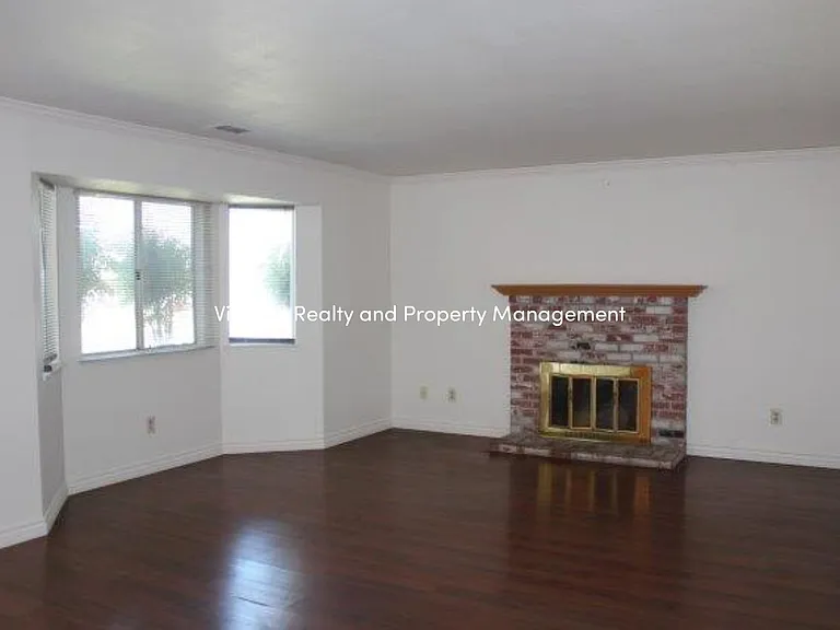 3142 Castellon Way — Photo 4