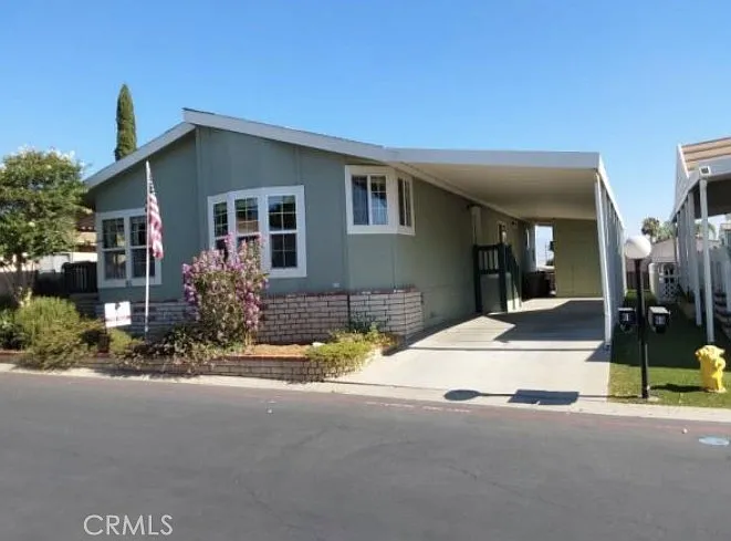 1550 Rimpau Ave #61 — Photo 1
