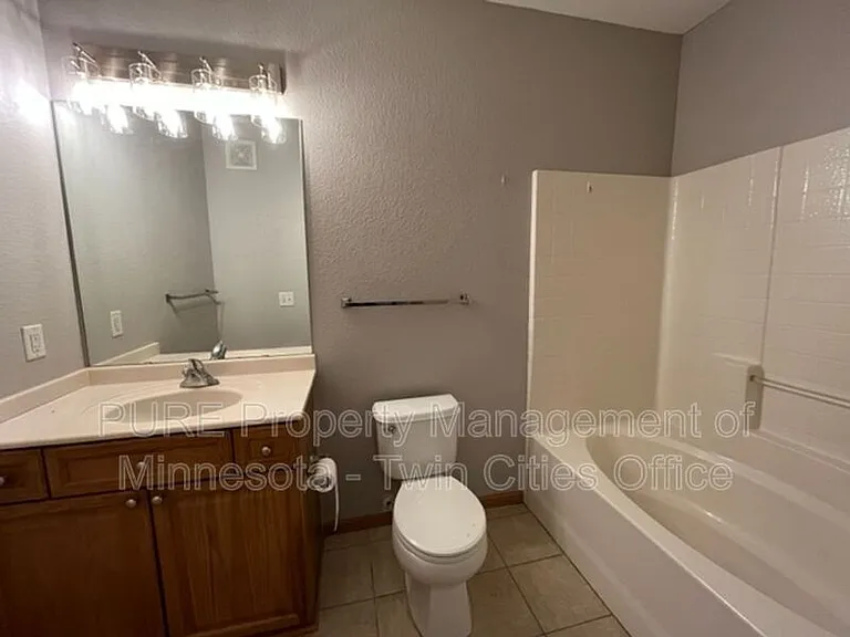 1800 Graham Ave #224 — Photo 7