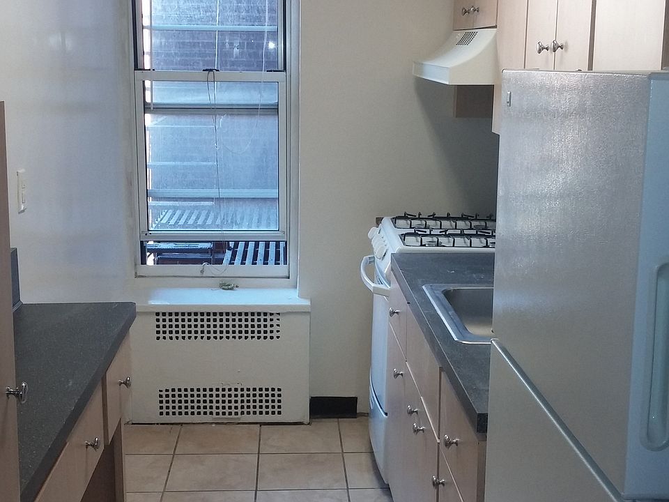 2nd image of 11120 76th Rd APT 5H