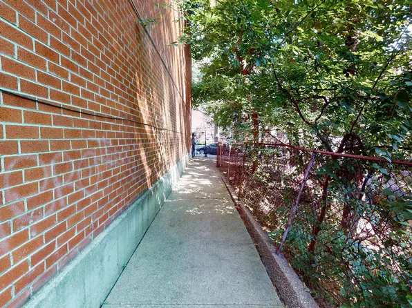 102-52 67th Road image 28 of 33