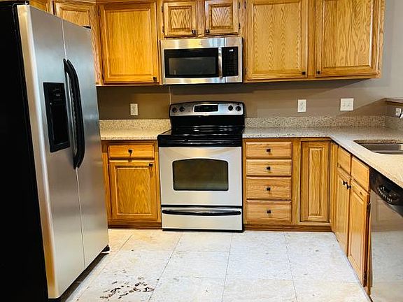 5th image of 1875 N 176th Plz