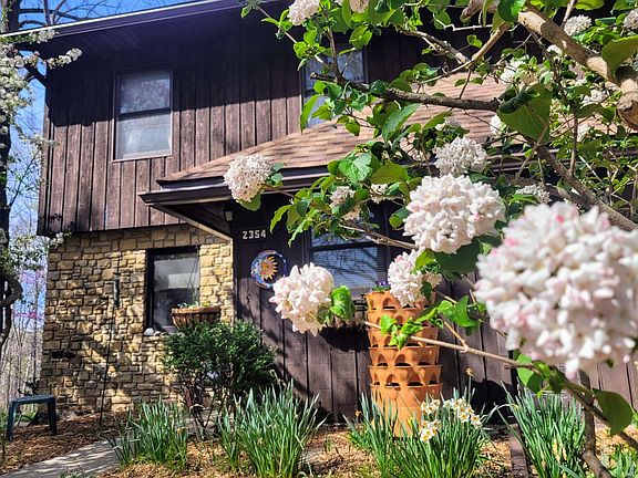 2nd image of 2354 E Winding Brook Cir