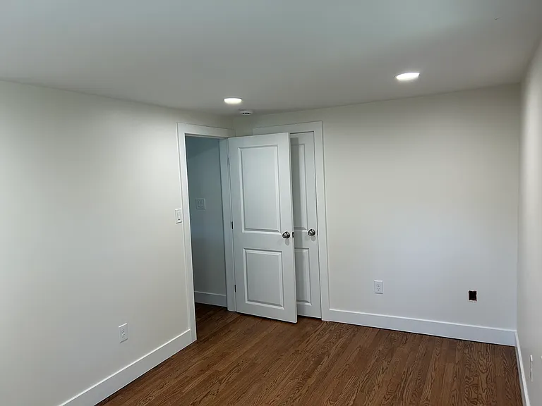 25 Fairlawn Ave #23 — Photo 13