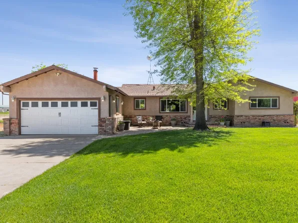 5712 Hinds Rd, Oakdale, CA 95361