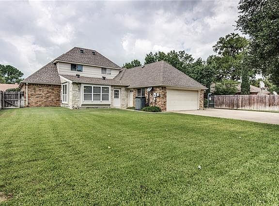 3rd image of 106 Oakmont Dr