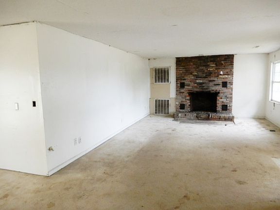 2nd image of 6407 Road