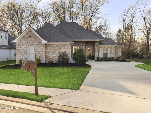 302 Oakville Cir, Brandon, MS 39047