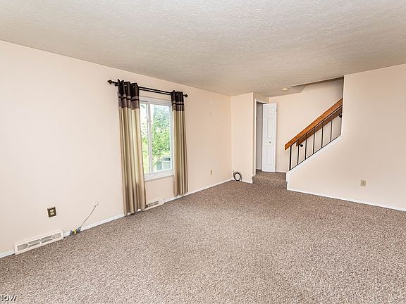 2nd image of 5493 Hampton Ct APT D