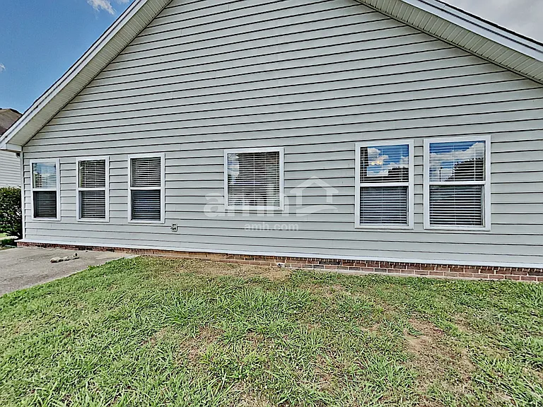 5507 Middlebury Dr — Photo 19
