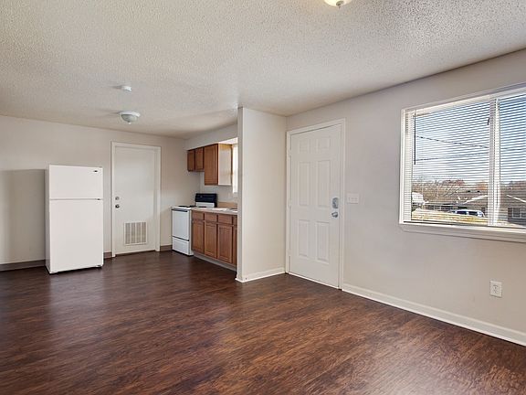 3rd image of 4837-4851 NW Homestead Rd #4837