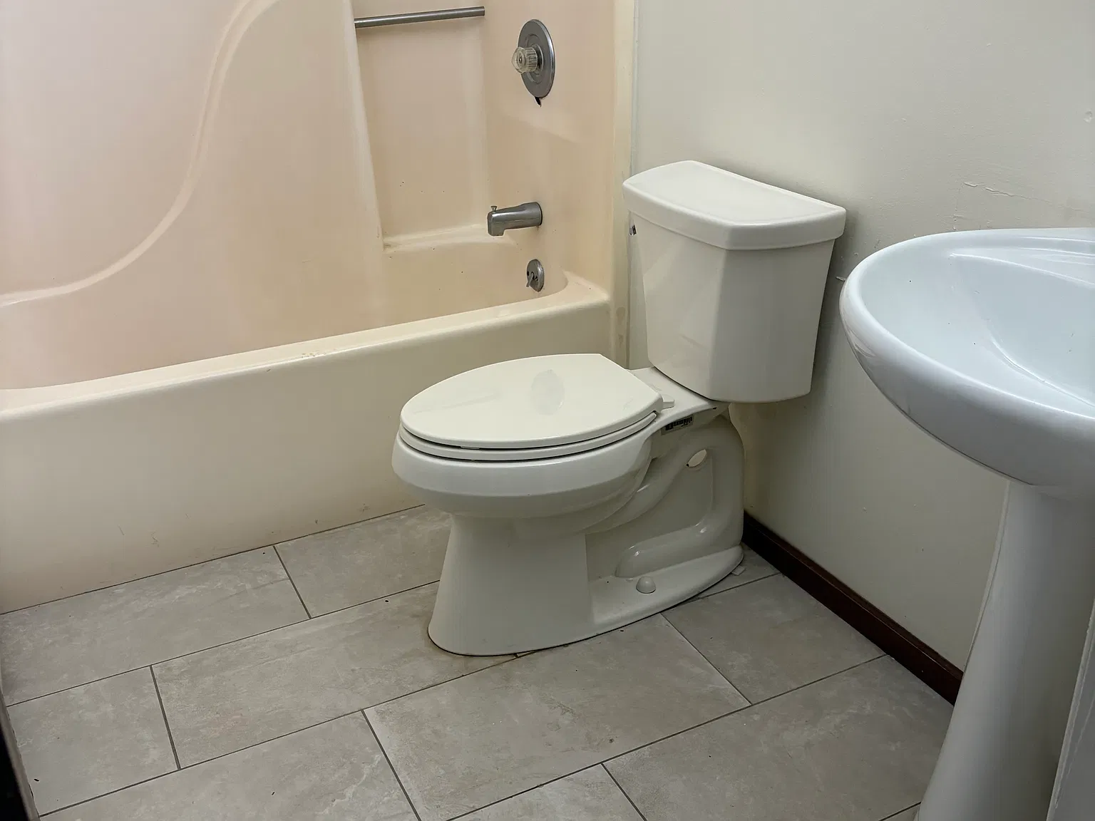 2 bed, $900 — Photo 3