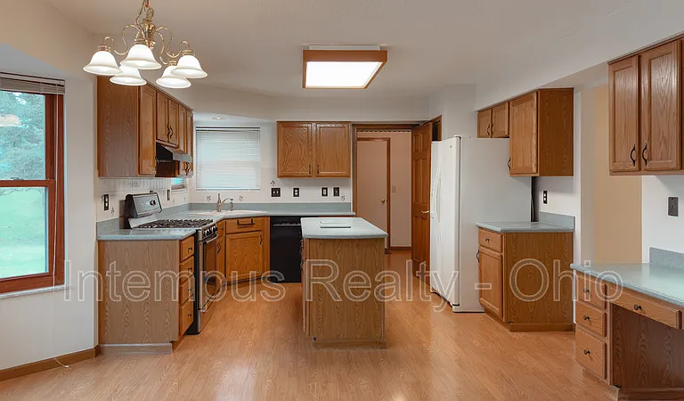 370 Glenside Ln — Photo 11