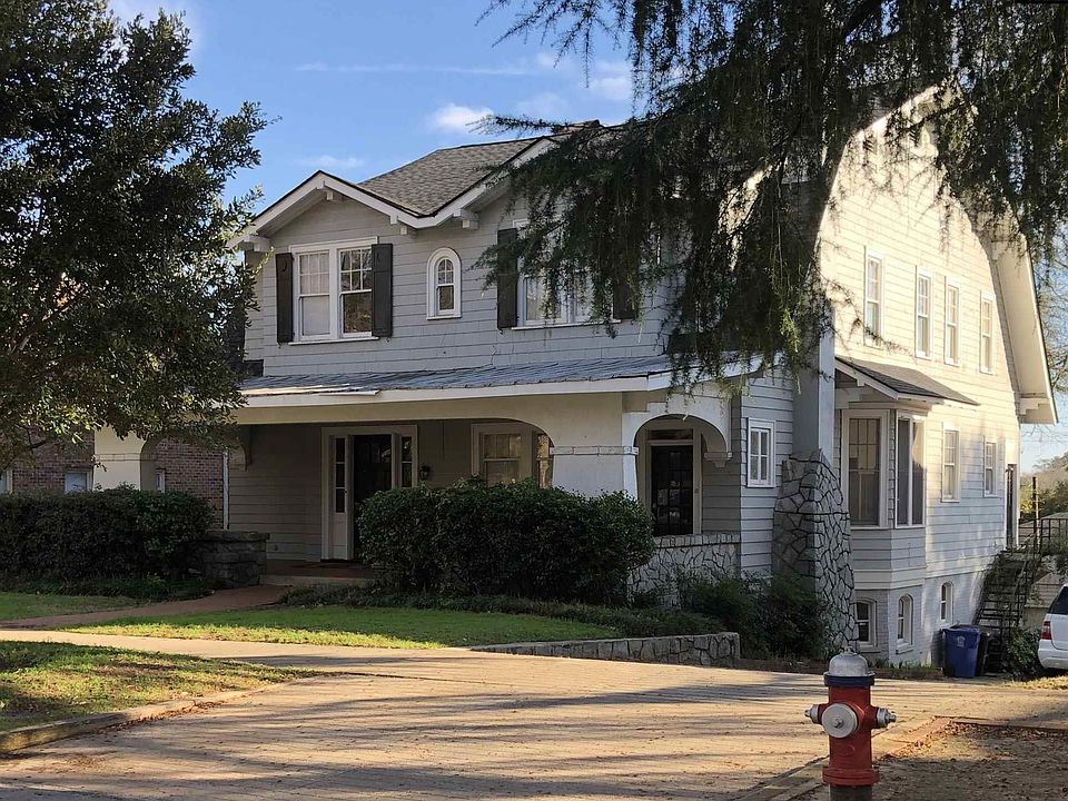 2nd image of 10 Gibbes Ct