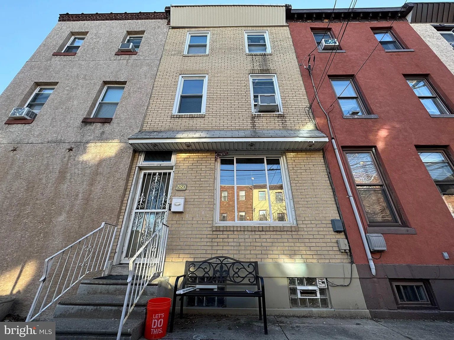 2180 E Cumberland St photo 1