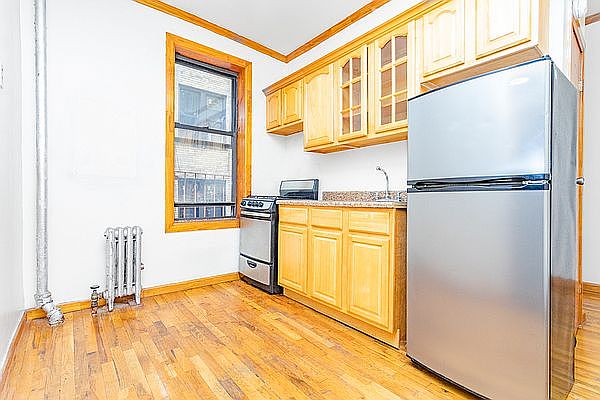 1st image of 280 Crown St APT E2