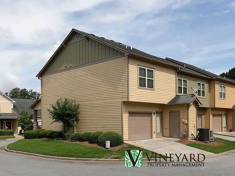 2 bed, 2.5 bath, 1448 sqft, $1,695 — Photo 4
