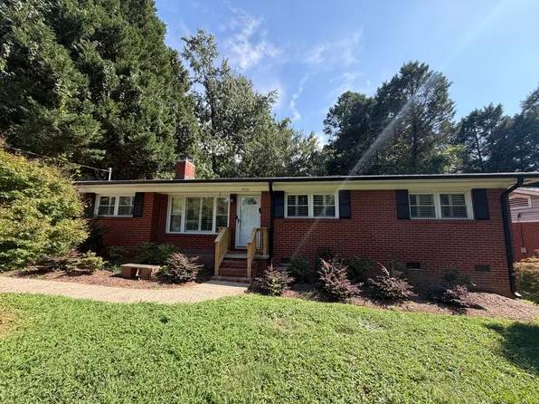 4920 Raymond Pl, Charlotte, NC 28205