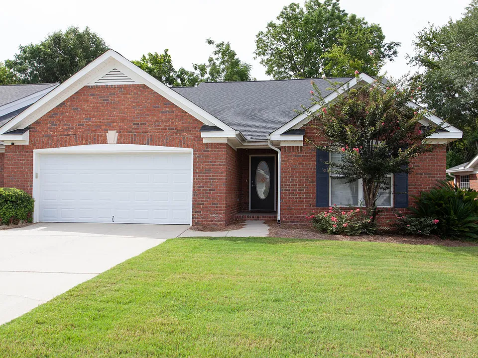 318 Vanderbilt Dr