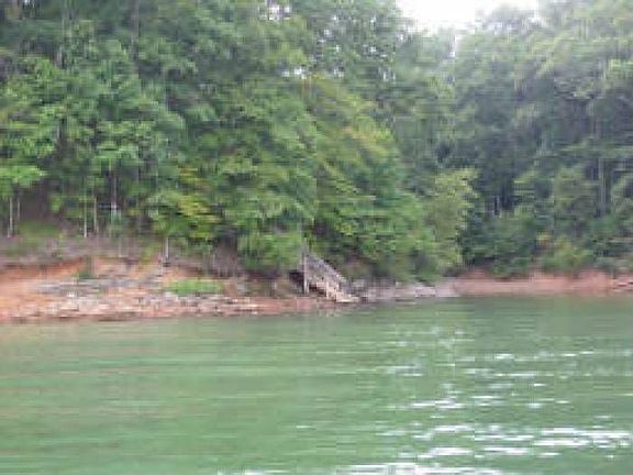 Deep water dock location