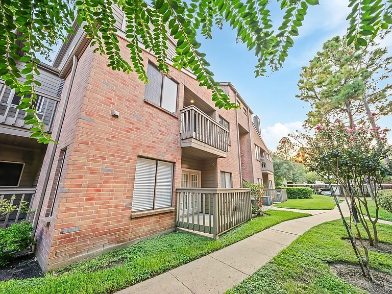 2023 Gentryside Dr #204 — Photo 7