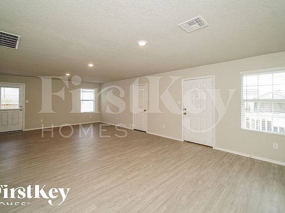 3rd image of 10767 Prusiner Dr