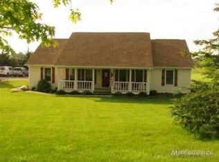 4060 Merwin Rd, Lapeer, MI 48446