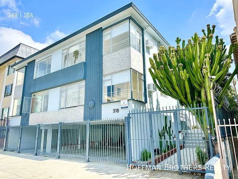 318 S Mariposa Ave #9 — Photo 11