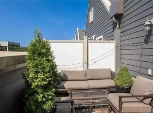 8 Frances Loring Ln #1, Toronto, ON