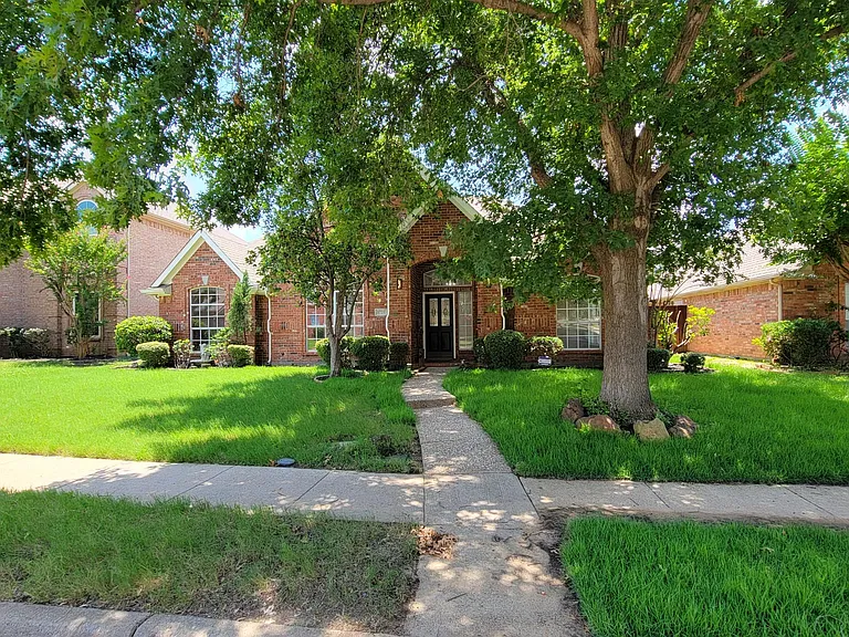 9726 Windy Hollow Dr — Photo 3