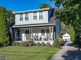 29 Manor Rd, Paoli, PA 19301