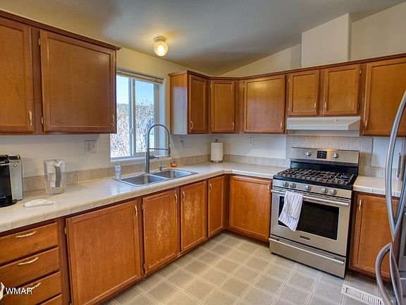 4th image of 1539 W Lesueur Dr
