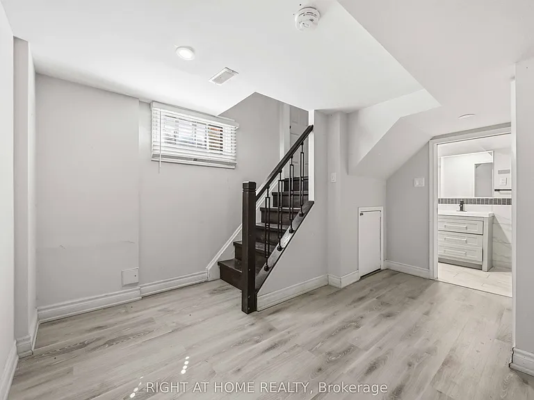1 Mozart Ave — Photo 36