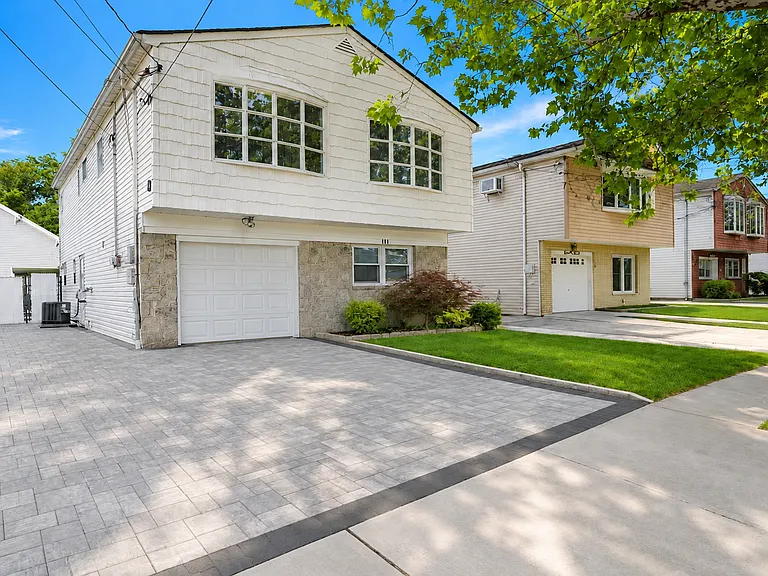 101 Brookfield Ave #1 — Photo 1