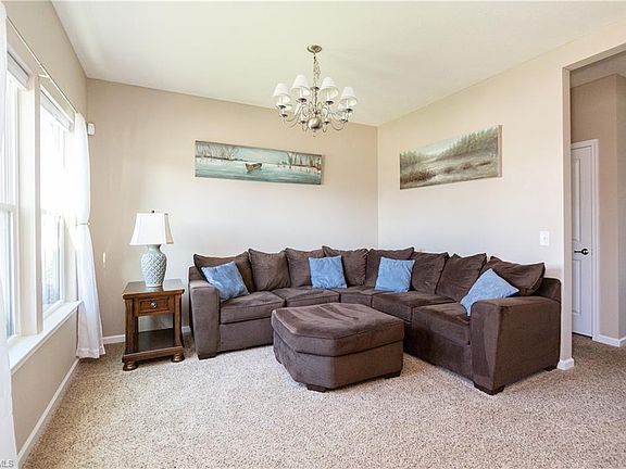 3rd image of 37638 Hunter Lake Dr